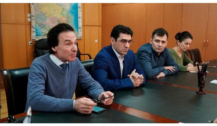 В Дагестан впервые прибыл главный детский нейрохирург страны