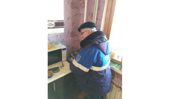 Госжилинспекция обнаружила утечку газа в квартире ветерана войны в Махачкале