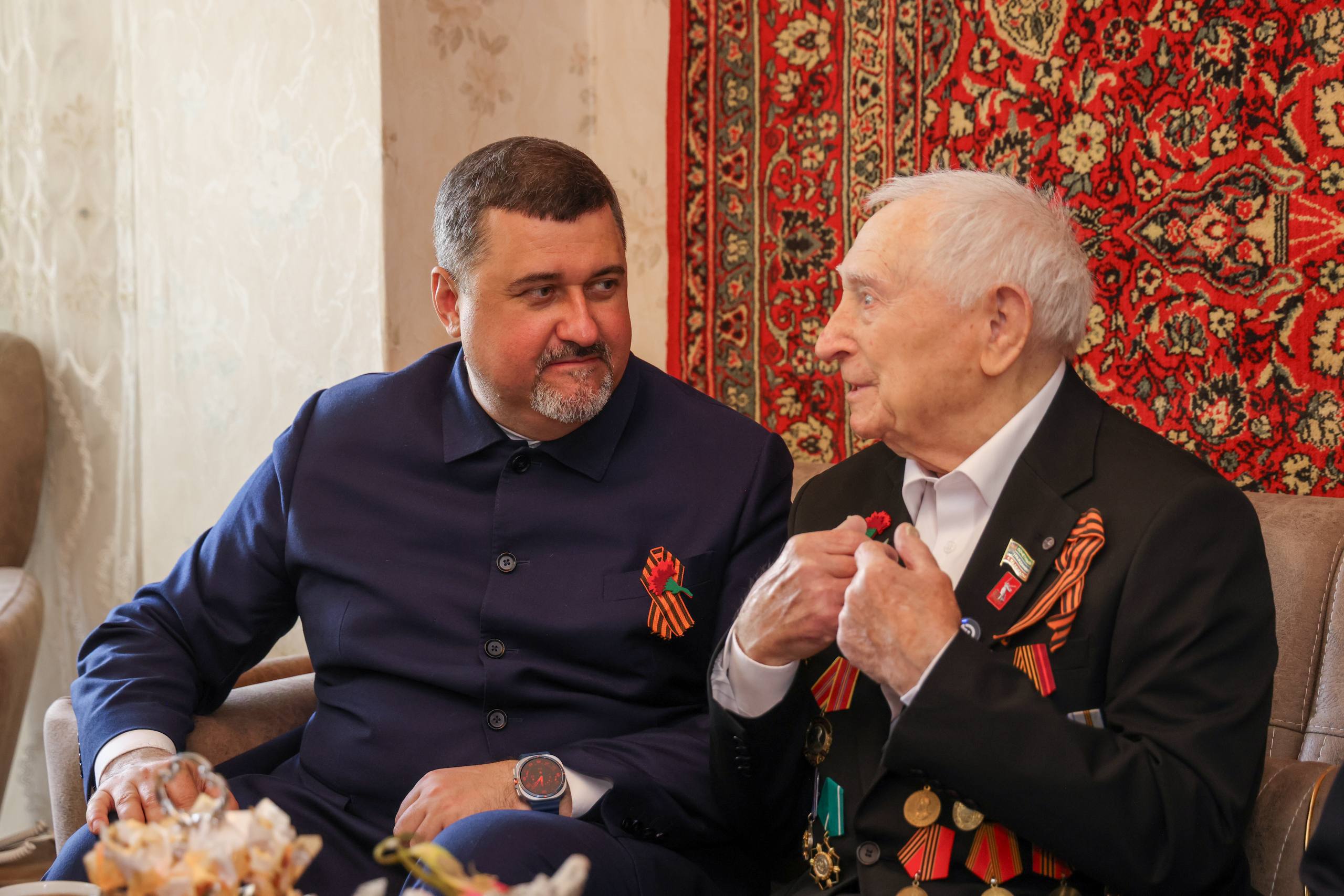 Врио Главы Дагестана поздравил Юрия Петрухина с днем рождения