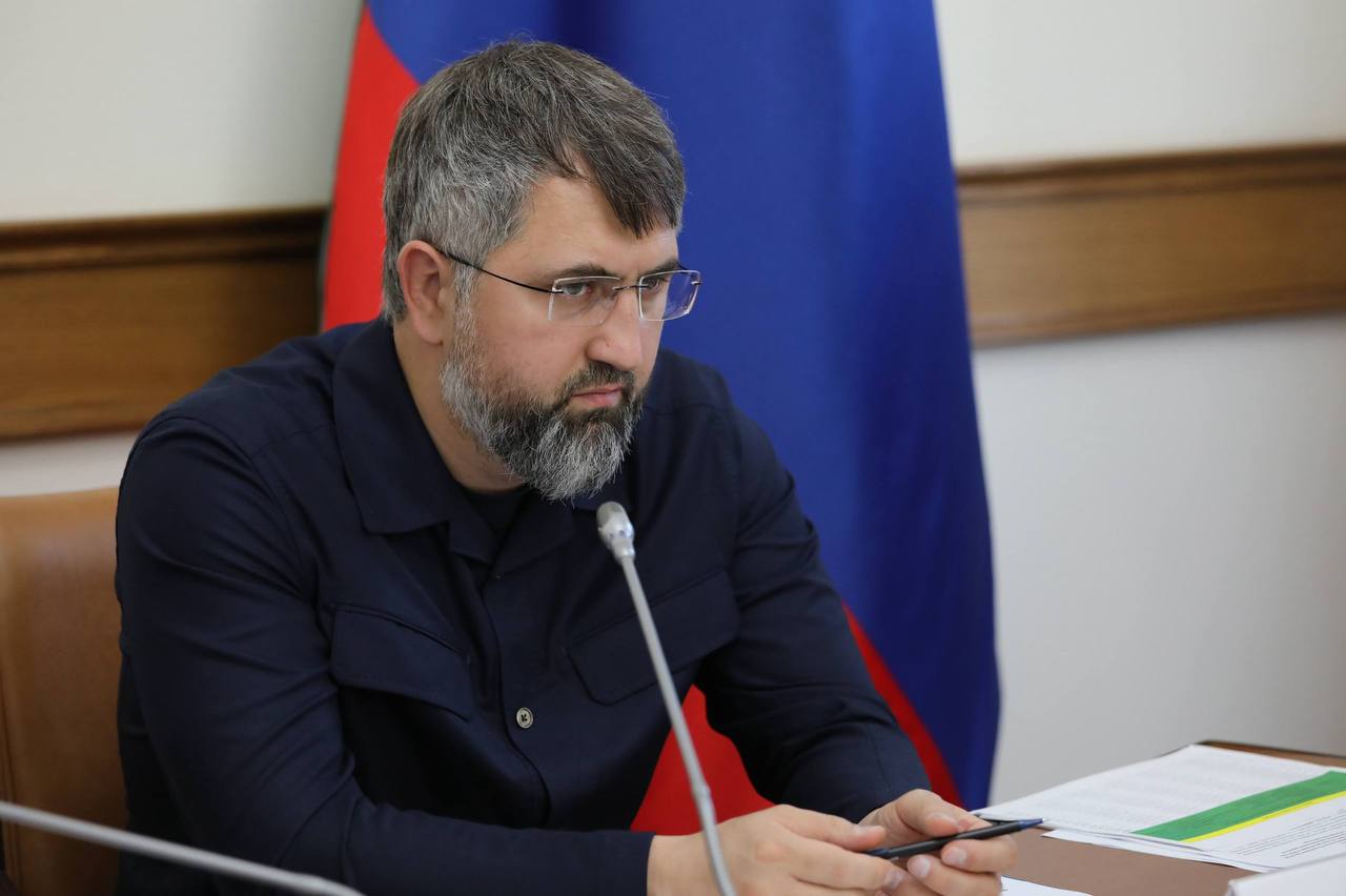 Премьер Дагестана поручил ускорить сдачу новых школ в Махачкале