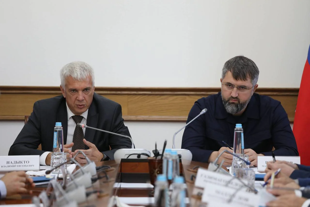 Магомед Рамазанов и Владимир Надыкто проводят совещание о ходе реализации нацпроектов в Дагестане