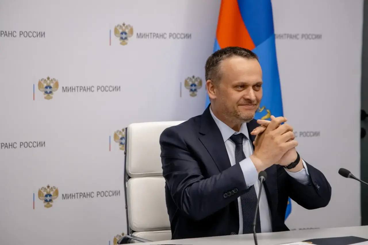 "Автомобильные дороги объединяют нашу страну в общий транспортный каркас", - Министр транспорта РФ Андрей Никитин
