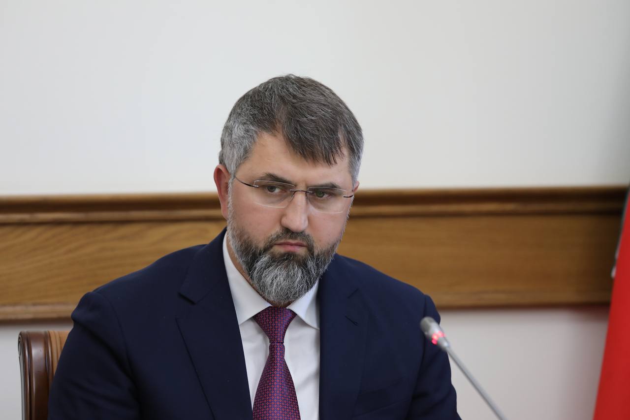 Магомед Рамазанов поздравил жителей республики с Днём единства народов Дагестана