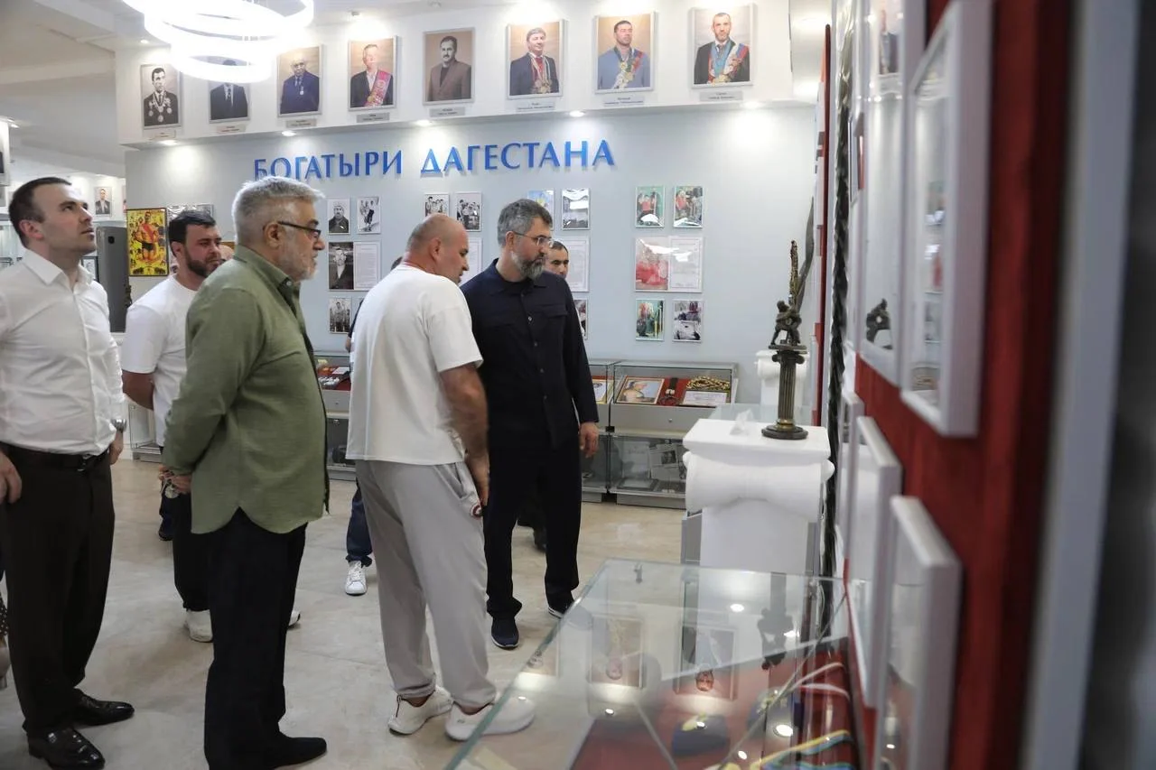 Магомед Рамазанов ознакомился с экспозицией музея спортивных достижений Дагестана