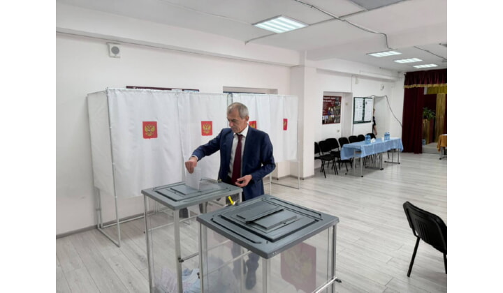 Руслан Алиев принял участие в голосовании на выборах в Махачкале
