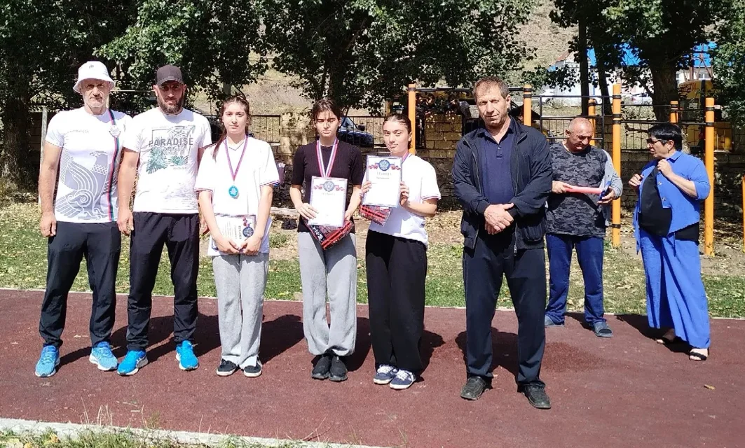 Кьезил атлетикадай акъажунар
