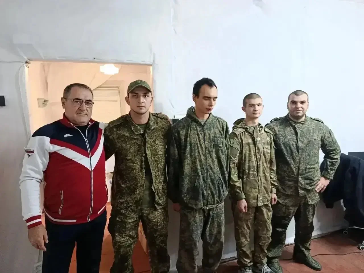Сотрудники ДГПУ им. Р. Гамзатова доставили гуманитарный груз в ДНР