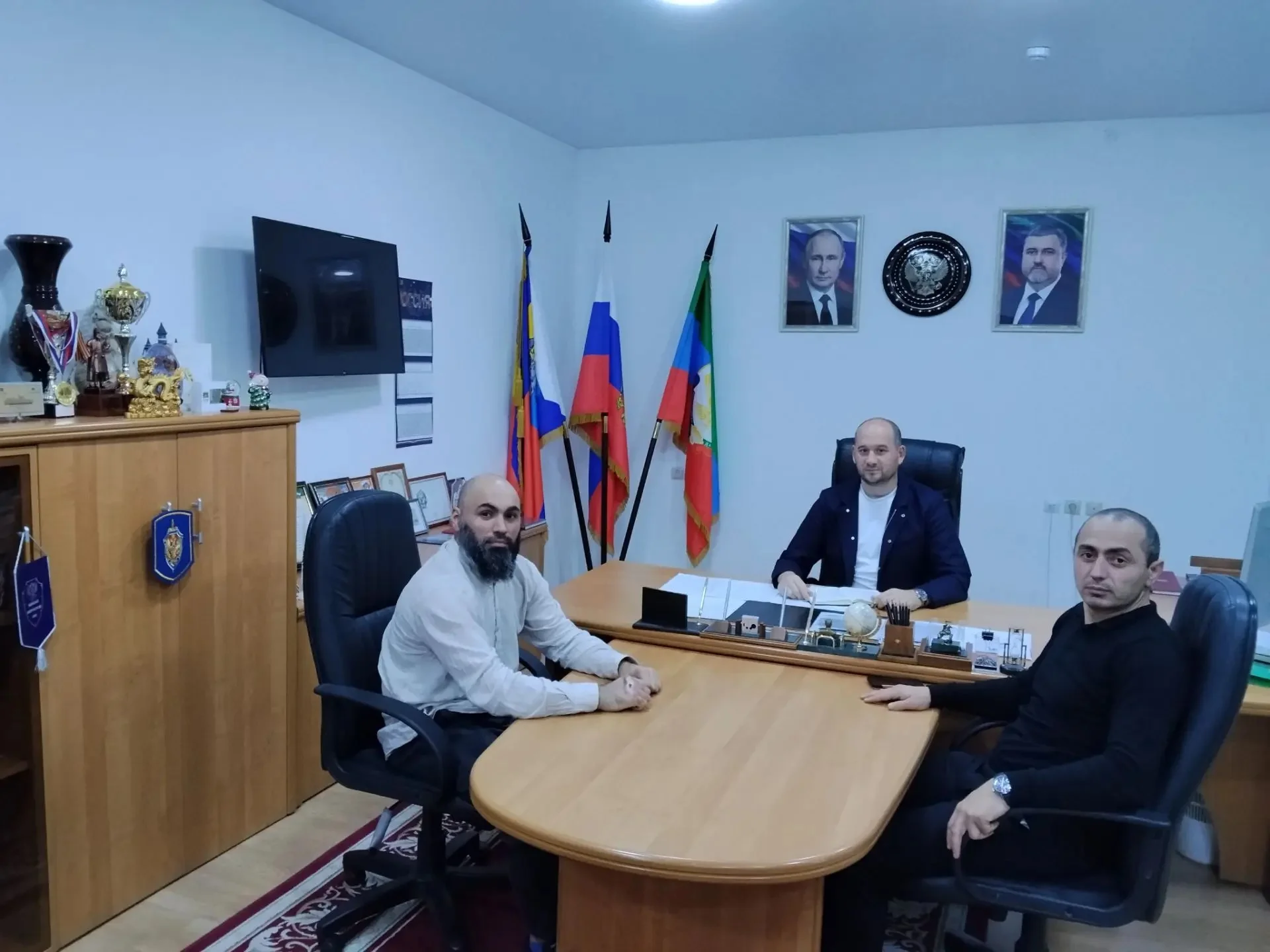 Мэр Кизляра Лазурков встретился с участником СВО