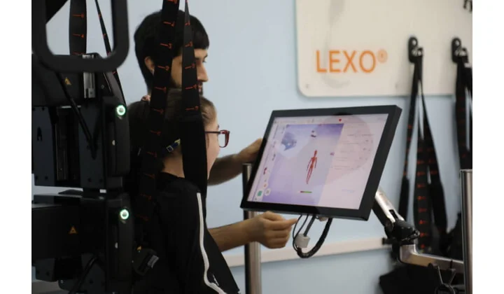 Новый роботизированный комплекс LEXO помогает детям с тяжелыми двигательными нарушениями в Дагестане