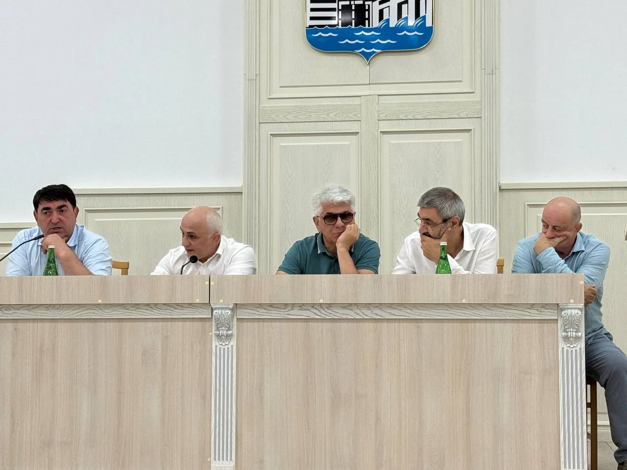 Магомед Джафаров провел встречу с жителями Кизилюрта