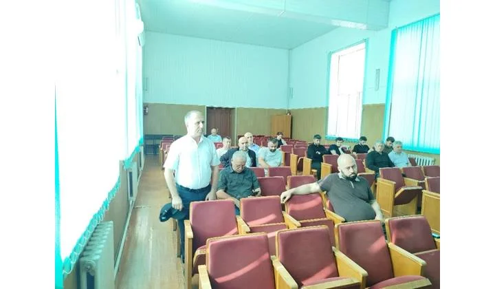 В Курахском районе проводится плановая вакцинация КРС от инфекционных болезней