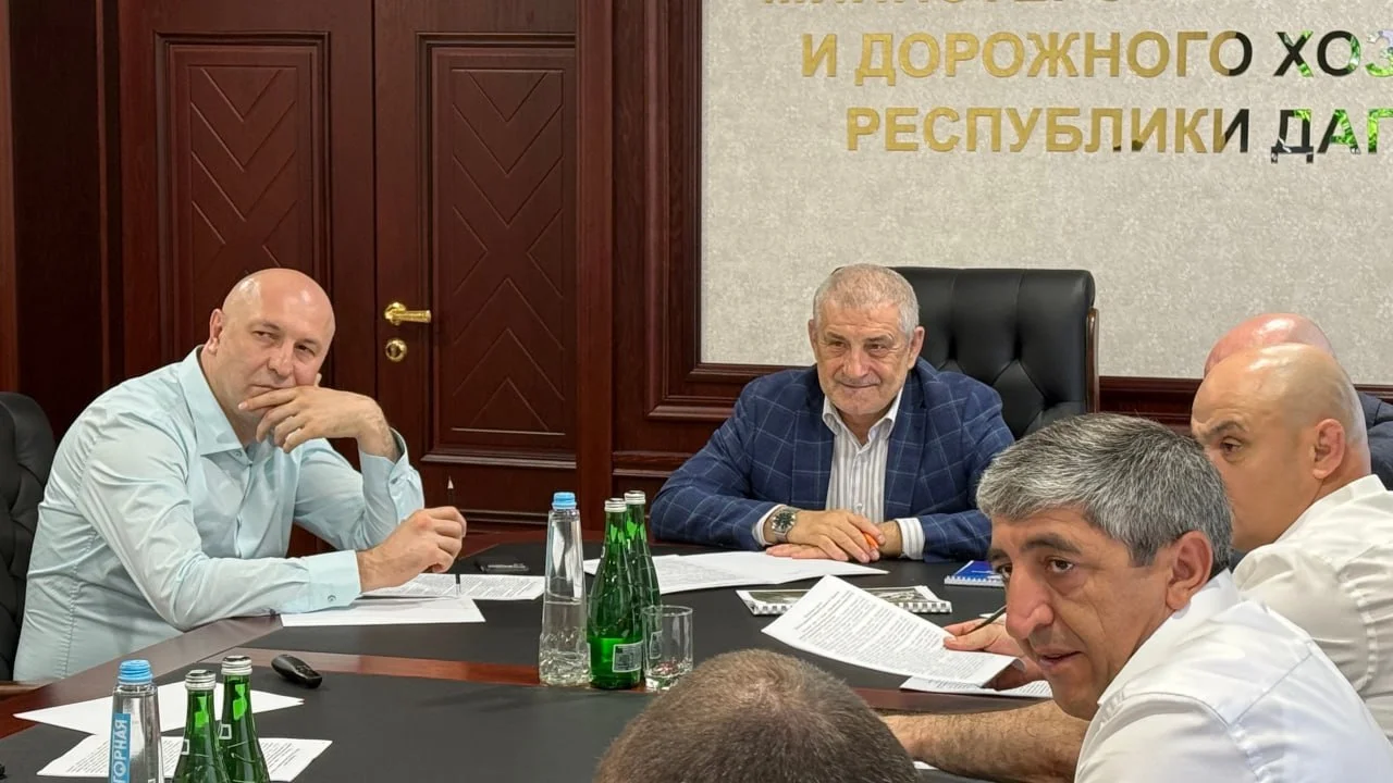 Ризван Газимагомедов обсудил восстановление дорог в Гергебильском и Унцукульском районах