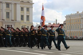 Военнослужащие -дагестанцы прошли в парадном строю в Санкт-Петербурге