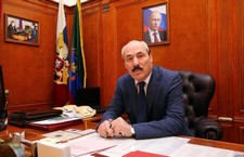 Рамазан Абдулатипов поздравил дагестанскую молодежь с Днем молодежи