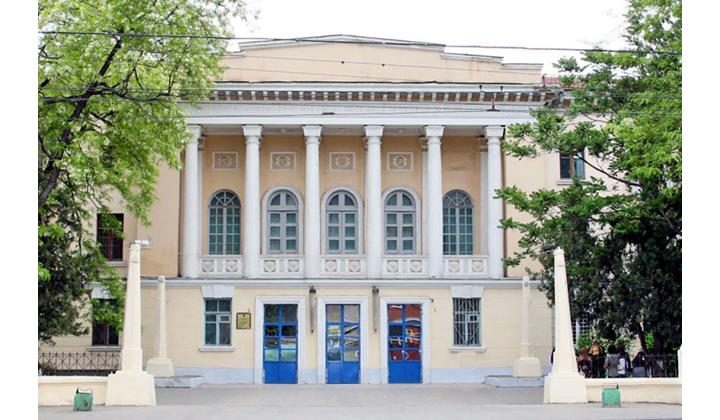 Студенты ДГУ, изучающие родной язык, получают стипендии от глав двух районов