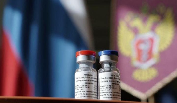 Путин сообщил о регистрации второй российской вакцины от коронавируса