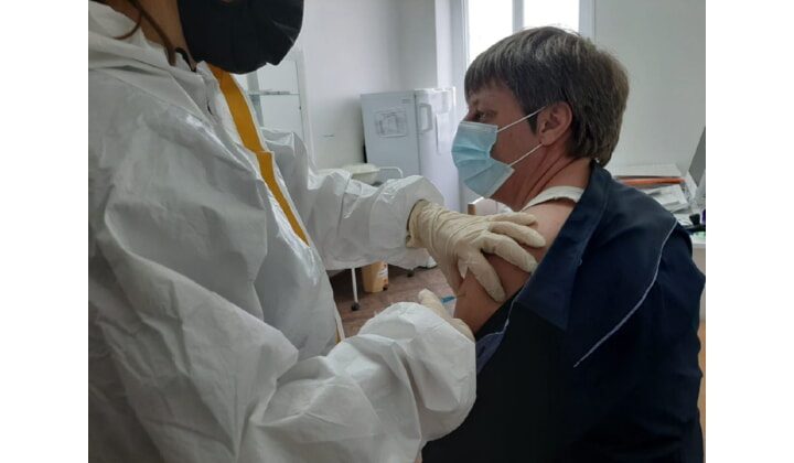 Мэр Кизляра: Пандемию COVID-19 остановит только вакцинация