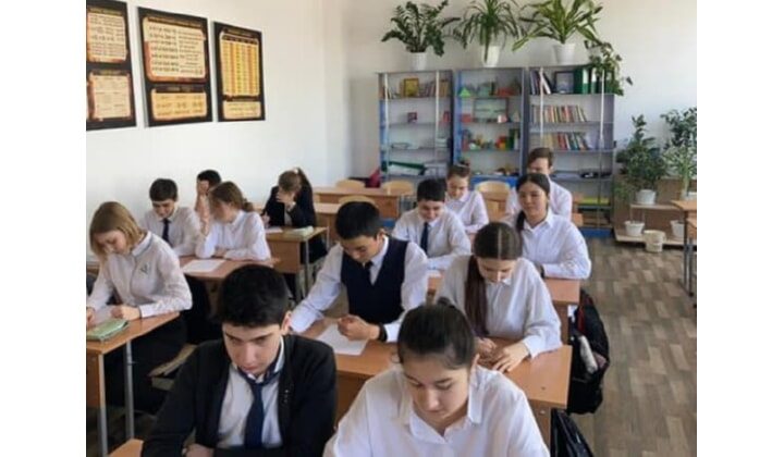 Кизлярские школьники приняли участие во Всероссийском открытом диктанте по немецкому языку