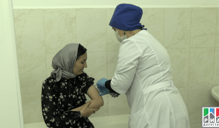 В Ботлихском районе вакцинацию прошли около 1 тысячи жителей