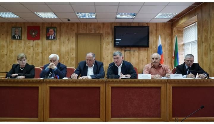 В Дагестане прошло совещание по вопросам сева яровых