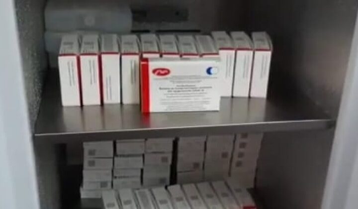 В Кизляр поступило 200 доз вакцины «ЭпиВакКорона»