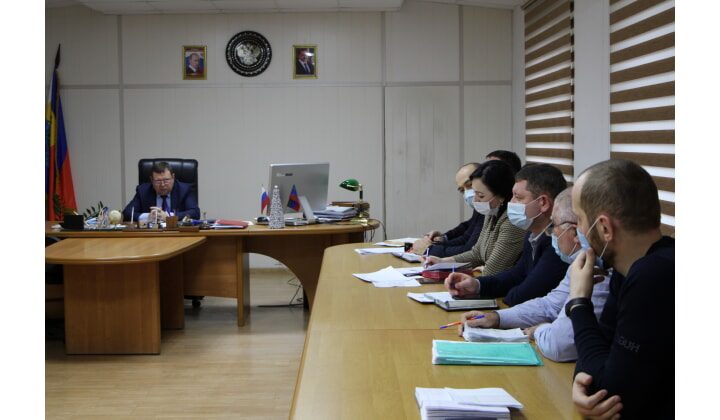 Александр Шувалов надеется на сплочение кизлярцев перед опасностью распространения «омикрона»