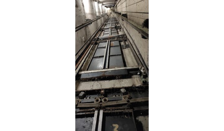 В 17 многоквартирных домах Дагестана начались работы по замене лифтов