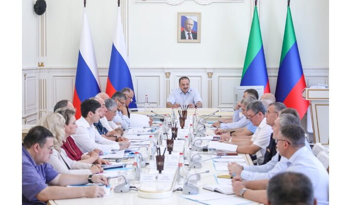 Глава РД провёл заседание антитеррористической комиссии в РД