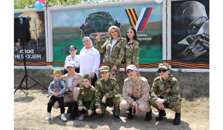 В Кизляре торжественно открыли стрит-арт  галерею, посвященную Героям СВО
