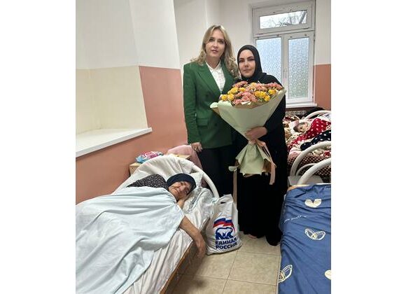 В Хасавюрте матери погибшего участника СВО помогли с реабилитацией после перенесенного инсульта