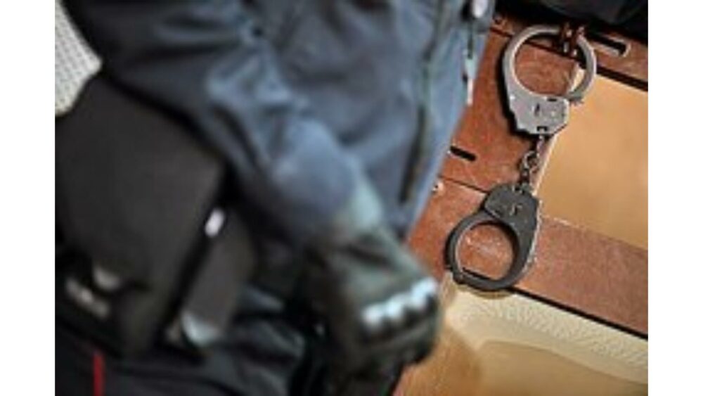 Майор полиции задержан за вымогательство в Дагестане