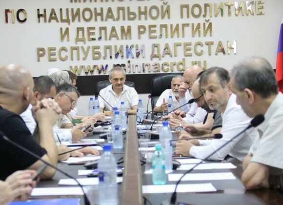 Творческое наследие Сулеймана Стальского обсудили в Миннаце Дагестана