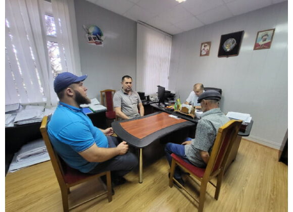 Замглавы администрации Сулейман-Стальского района поприветствовал бойца СВО из Карчага