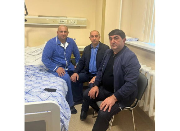 Советник Главы Дагестана посетил в госпитале участника специальной военной операции Шамиля Магомедова