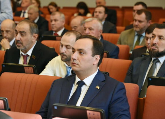 Осман Булатов  прокомментировал выступление Главы РД Сергея Меликова на 51-й сессии парламента