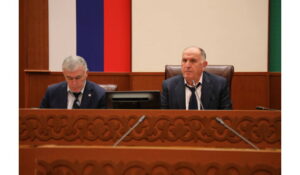 Абдулмуслим Абдулмуслимов провёл расширенное совещание с составом Правительства Дагестана
