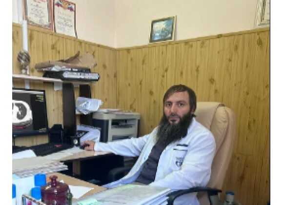 Герои СВО с фронта поблагодарили хирурга Сурхаба Пенаги на счету которого тысячи спасенных жизней