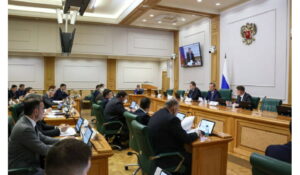 Дагестан и Беларусь выпустили пилотную партию школьных жилетов из местной шерсти
