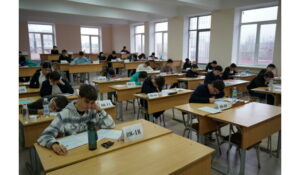 Школьники проверили знания математики на региональном этапе ВсОШ в ДГУ
