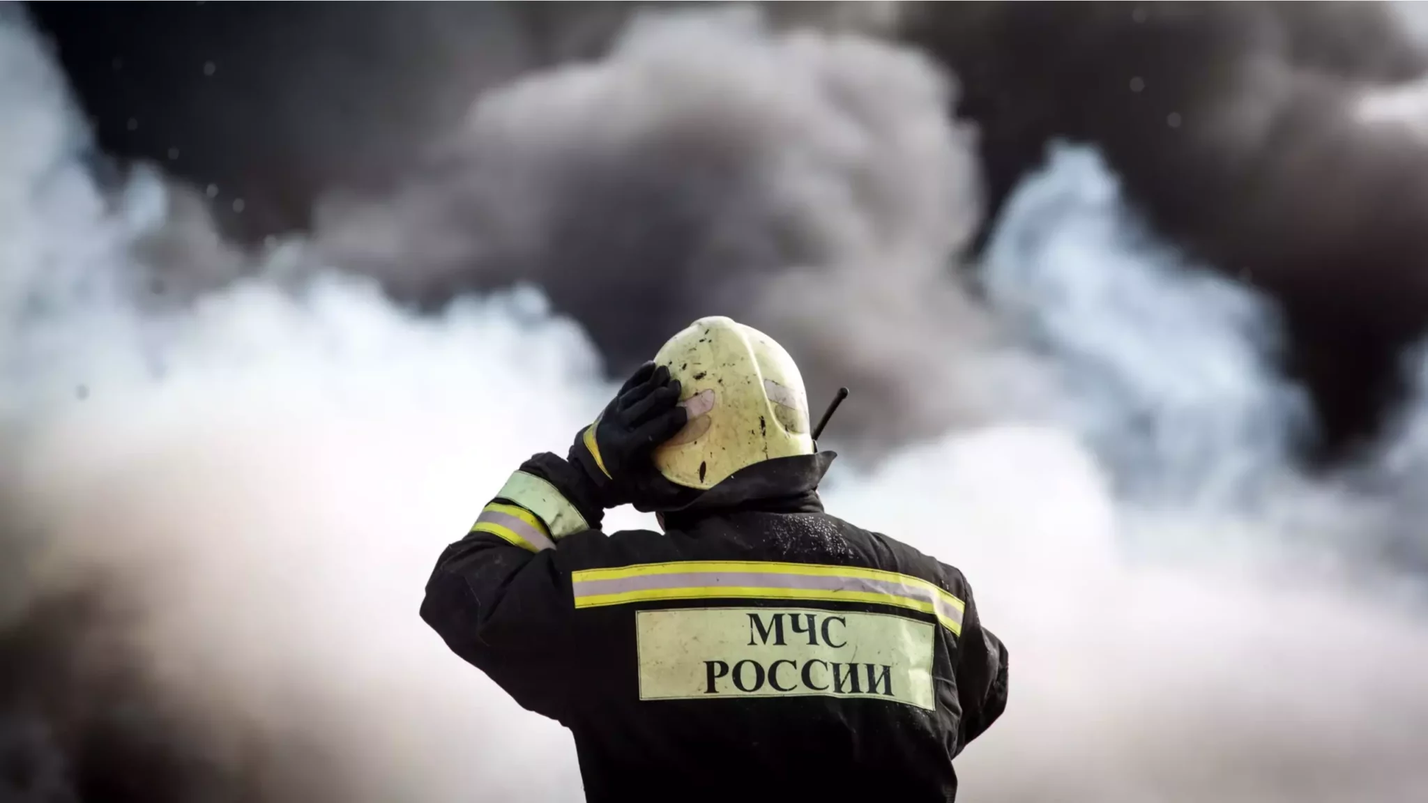 При пожаре в жилом доме в Махачкале спасли 20 человек