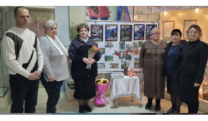 В кизлярском выставочном зале казачества прошло открытие фотовыставки памяти погибших участников СВО