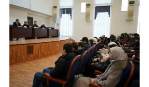 Офицер Росгвардии встретился со студентами Дагестанского государственного университета