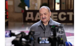 Владимир Путин поддержал инициативу главы Дагестана о строительстве в республике ледовой арены
