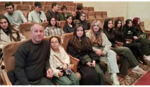 Студенты ДГПУ посетили патриотический спектакль «Голоса Победы»