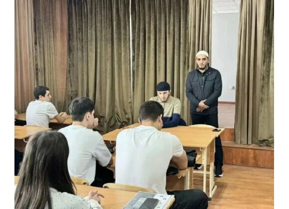 В колледже ДГПУ прошла встреча с богословами