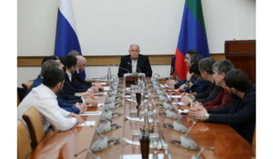 Абдулмуслим Абдулмуслимов накануне провел встречу с руководителями АЗС