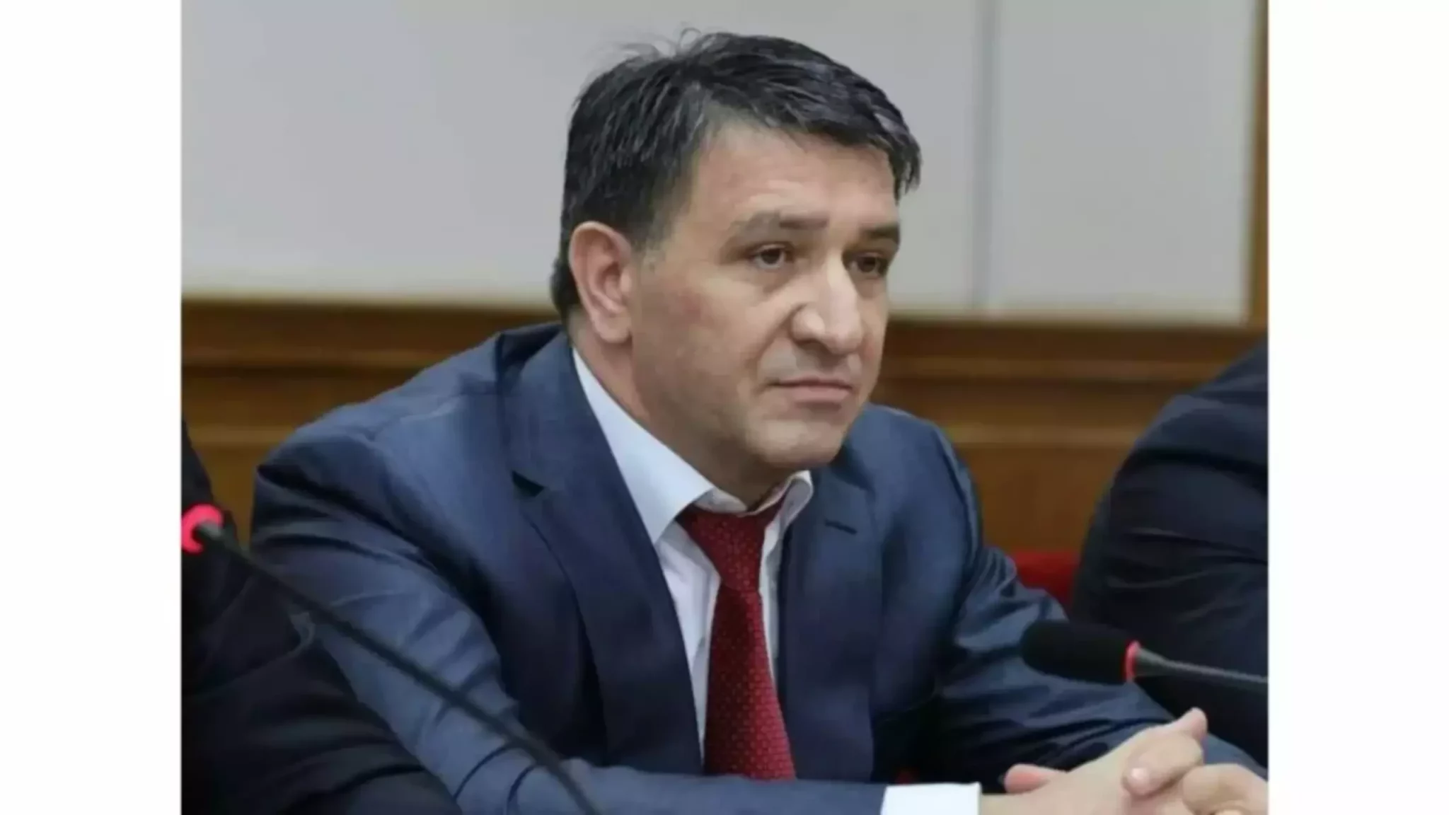 Салавов обещал Путину ускорить возврат людей в подмытые многоэтажки Махачкалы
