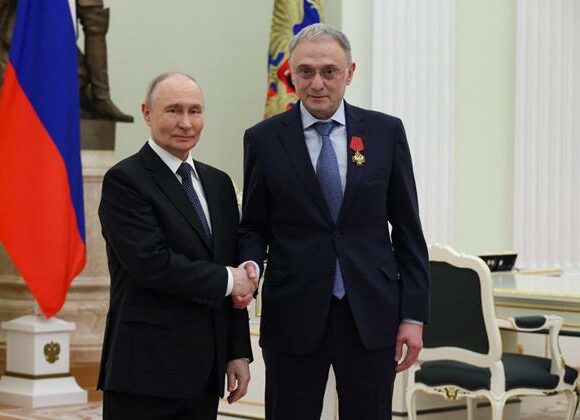 Владимир Путин наградил Сулеймана Керимова орденом «За заслуги перед Отечеством» IV степени