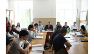 Заур Аскендеров оценил уровень подготовки выпускников Юридического института ДГУ