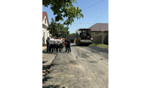 Глава Магарамкентского района Нариман Эфендиев проинспектировал ход асфальтирования внутрисельских дорог